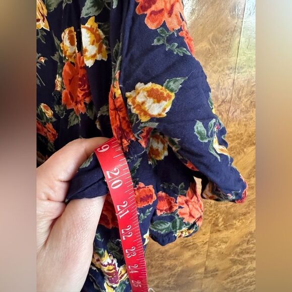 Floral Cut out Shoulder Wrap Dress - Picture 8 of 8